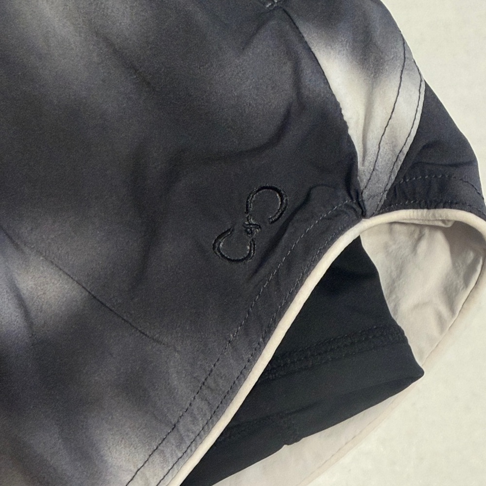 Women's Athletic Ombre Shorts in Black and Gray - Picture 4 of 9